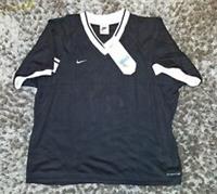 Nike Dry Fit T Shirt Womens Medium Black V Neck short Sleeve Vintage 90s Tee - M Regular