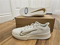 W Nike Vapor LITE 2 HC/White Sail- Ochre/UK Size 6.5/Euro size 40.5/ 26 cm