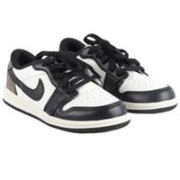 NIKE BLACK AND WHITE BOYS TRAINERS EU 27 UK 9.5 US 10