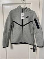Size 12-13 Years - Nike Tech Fleece Junior Kids Zip Hoodie Grey Large - RRP £65!