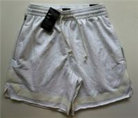 NIKE STANDARD ISSUE SWOOSH FLY BASKETBALL FLEECE SHORTS CZ7217-051 WOMEN S - S Regular