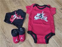 New Nike Air new born 3 pieces baby set: body, hat, shoes