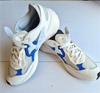 NIKE TRAINERS SIZE 8 JORDAN DELTA 3 LOW Mens Trainers. Sail/Wolf Grey SNEAKERS