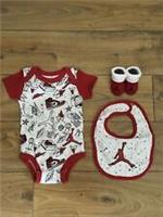 Babys Nike Jordan Air Sports Print 3 Piece Boxed Set Age 6-12 Months