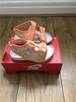 Babys Nike Sunray Adjust 6 SE Sandal UK Size 4.5/ EUR 21