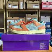 UK 9 - Nike Dunk SB - Low Pro PRM - Orange Emerald Rise