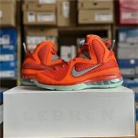 UK 6 (EU 40) Nike Le Bron 9 - Big Bang