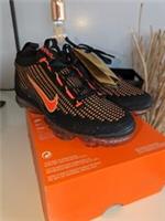 Brand new ladies designer Nike Air Vapormax 2021 fk uk 6 rrp £199.99