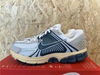 Nike Zoom Vomero 5 UK 8 EU 42.5 White Cream HF4259 100