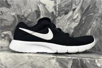 Nike Tanjun Trainers DEFECT Childrens Black Size UK C12 EU 30 #REF168