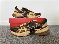 BRAND NEW Nike V2K Run - Brown - UK Size 8.5 (EU 43)
