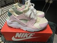 Size UK 3 (GS) - Nike Huarache Run Low Pink and Green Malachite Rare Colours
