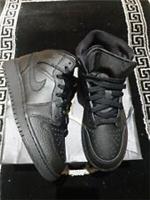 Air Jordan 1 MID GS Size UK 4.5 US 5 EUR 37.5 black