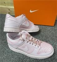 Nike Jr Dunk Low SE (GS) - 921803 601- Prism Pink. Size Uk 5. Brand New In Box