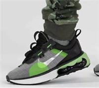 Nike Air Max 2021 (GS) Boys Girls Trainers UK 5.5 EU 38.5 DA3199 004 Black Green