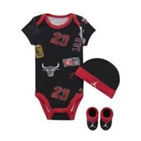 Nike Baby Jordan 3 Piece Gift Set 6-12 Months NJ0664 023