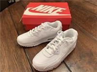 NEW GENUINE NIKE AIR MAX 90 LEATHER JUNIOR WHITE TRAINERS 2614111020 UK SIZE 2.5