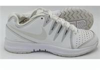 Nike Vapor Court Low Trainers Ladies UK 6 US 8.5 EU 40 631713-106 White/Platinum