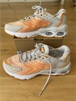 nike air max tw Orange White Unisex Size UK 6 NEW