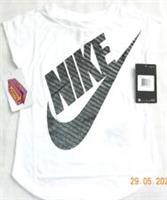 Nike Graphic Air SWOOSH Junior TShirt Girls White Crew Neck Lightweight age 4-7