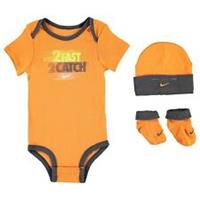 Nike SB Baby Vest and Hat boots Set 6-12 Months Nike 2 Fast 3pc Set