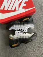 Nike Air Max 95 Laser Orange Black / Grey / Orange (GS) UK 5 / US 5.5Y / EU 38