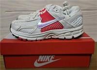 Nike Zoom Vomero 5 Siren Red White Boxed HF5072-133 Size UK W4 M4.5 US W6.5 M5