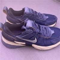 Nike V2k Womens Uk 4 Trainers NWOB #377