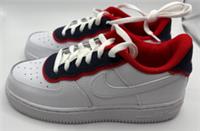 nike force 1 LV8, UK Size 1 (Y), Non Marking soles