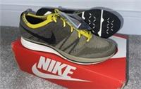 BNIB Nike Flyknit Trainer Trainers. Size 7.5 UK. Cargo Khaki