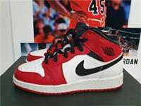 Nike AIR JORDAN 1 MID (GS) CHICAGO UK 4.5 EUR 37.5 (554725 173)