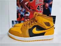 Nike Air Jordan 1 Mid University Gold UK 9 EUR 44 (BQ6472 700)