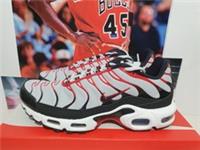 Nike Air Max Plus TN Pure Platinum University Red UK 8.5 EUR 43 (FN6949 002)