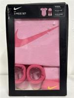 Nike Baby Girls 3 Piece Outfit / Gift Set in Box 0 - 6 Months Pink