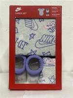 Nike Baby Girls 3 Piece Set Newborn 6-12 Months Grey Lilac Body Suit Bib Bootees