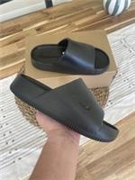 NEW Nike Calm Slides Black UK 4.5 (FD4116 001) FREE P&P
