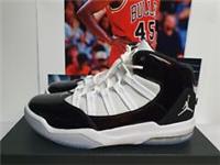 Nike Air Jordan Max Aura Black White Mens UK 8 EUR 42.5 (AQ9084 011)