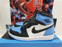 Nike Air Jordan 1 Retro High OG UNC Toe Mens UK 8.5 EUR 43 (DZ5485 400)