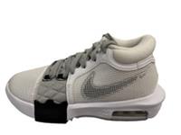 Nike Lebron Witness VIII Basketball Trainers JR UK 3 US 3.5 EU 35.5 REF 4032*