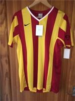BOYS YELLOW DRI FIT NIKE TOP AGE 13-15 YEARS XL NEW TAGS