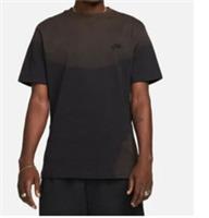 Nike womans Sportswear Essentials Black T-Shirt RRP £35