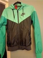 Nike Rain Jacket - S Regular