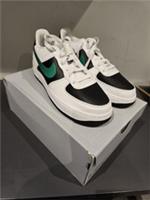 Nike Air Force 1 | GS White/Stadium Green-Black | Size UK 5.5 | NEW WITH BOX