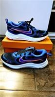 Nike Cosmic Runner (GS) Black/Bright Crimson Swoosh Kids PreschoolRunning UK 5.5