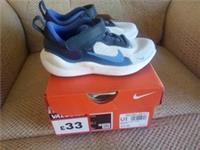 Nike Revolution Junior Trainers size uk 7.5