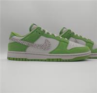 NIKE DUNK LOW AS SAFARI SWOOSH CHLOROPHYLL BRAND NEW UK9