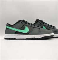 NIKE DUNK LOW BLACK GREEN GLOW BRAND NEW UK9