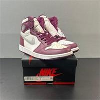 Nike Air Jordan Retro 1 High OG Bordeaux 555088-611 UK8/US9