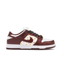 Nike SB Dunk Low Supreme Stars Barkroot Brown (2021)