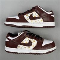 Nike Trainers Mens UK 7 SB Dunk Low Supreme Stars Barkroot Brown Skateboarding